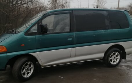 Mitsubishi Space Gear I рестайлинг, 1996 год, 500 000 рублей, 4 фотография