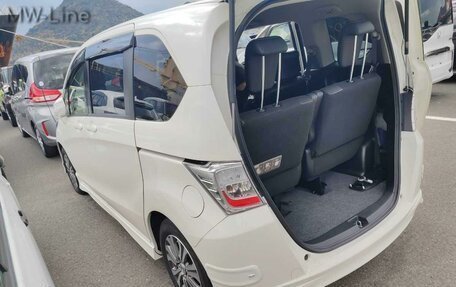 Honda Freed I, 2012 год, 1 200 000 рублей, 6 фотография