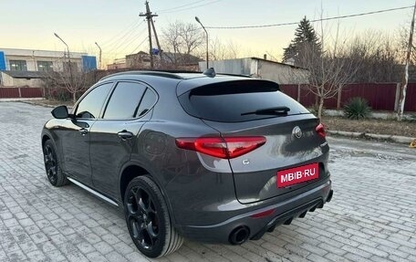 Alfa Romeo Stelvio, 2022 год, 2 000 000 рублей, 5 фотография