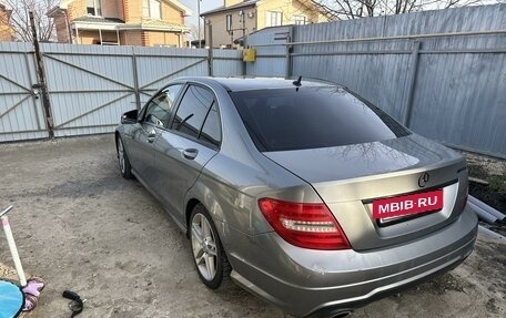 Mercedes-Benz C-Класс, 2012 год, 1 000 000 рублей, 4 фотография