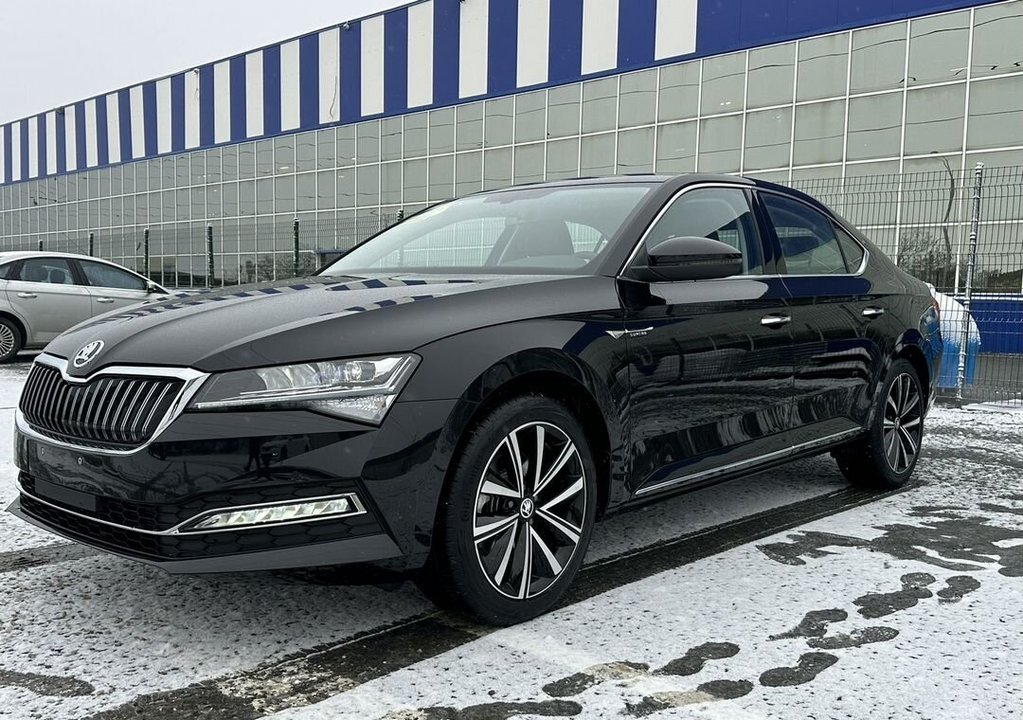 Skoda Superb, 2025 год, 4 260 000 рублей, 2 фотография