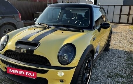 MINI Hatch, 2005 год, 750 000 рублей, 21 фотография