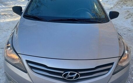 Hyundai Solaris II рестайлинг, 2015 год, 950 000 рублей, 4 фотография