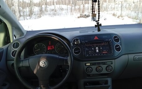 Volkswagen Golf Plus I, 2006 год, 700 000 рублей, 2 фотография