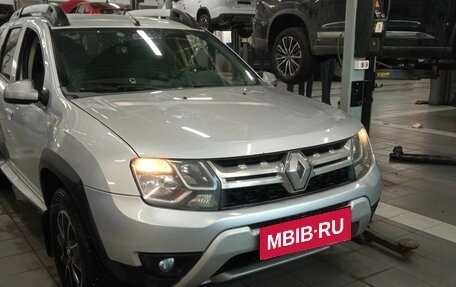 Renault Duster I рестайлинг, 2017 год, 1 296 000 рублей, 2 фотография