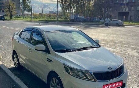 KIA Rio III рестайлинг, 2013 год, 1 100 000 рублей, 3 фотография