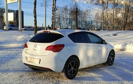 Opel Astra J, 2011 год, 720 000 рублей, 5 фотография