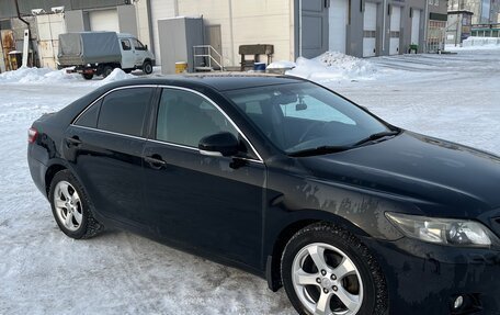 Toyota Camry, 2010 год, 2 фотография