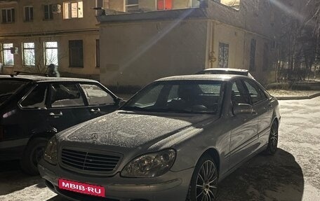 Mercedes-Benz S-Класс, 1998 год, 490 000 рублей, 1 фотография