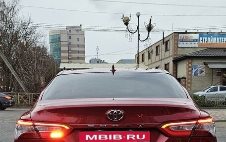 Toyota Camry, 2021 год, 3 300 000 рублей, 2 фотография