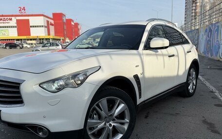 Infiniti QX70, 2014 год, 2 900 000 рублей, 2 фотография