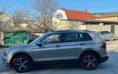 Volkswagen Tiguan II, 2018 год, 2 850 000 рублей, 2 фотография