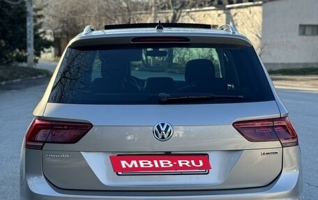 Volkswagen Tiguan II, 2018 год, 2 850 000 рублей, 4 фотография