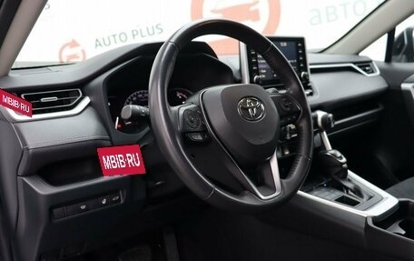 Toyota RAV4, 2021 год, 3 499 000 рублей, 9 фотография