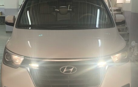 Hyundai H-1 II рестайлинг, 2020 год, 3 250 000 рублей, 3 фотография