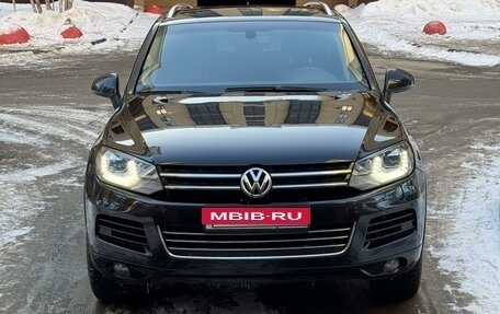 Volkswagen Touareg III, 2011 год, 2 650 000 рублей, 3 фотография