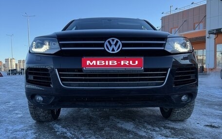 Volkswagen Touareg III, 2011 год, 2 650 000 рублей, 21 фотография