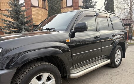 Toyota Land Cruiser 100 рестайлинг 2, 2003 год, 1 750 000 рублей, 26 фотография