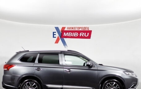 Mitsubishi Outlander III рестайлинг 3, 2016 год, 1 529 000 рублей, 3 фотография