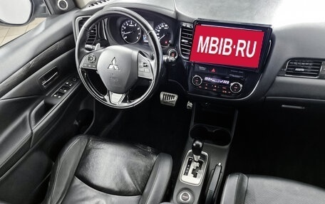 Mitsubishi Outlander III рестайлинг 3, 2016 год, 1 529 000 рублей, 20 фотография