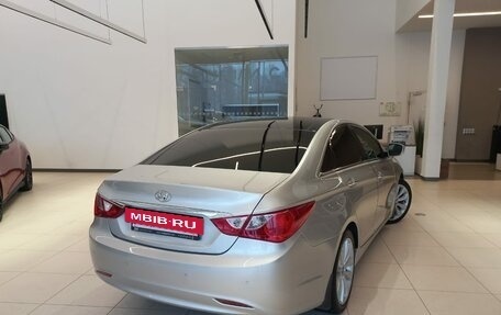 Hyundai Sonata VI, 2010 год, 1 049 000 рублей, 7 фотография