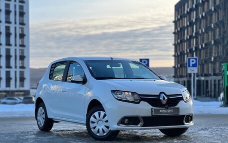 Renault Sandero II рестайлинг, 2015 год, 815 000 рублей, 3 фотография