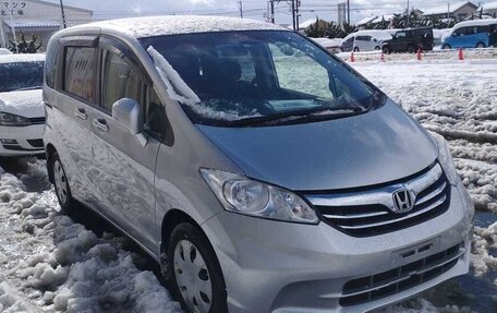 Honda Freed I, 2013 год, 1 450 000 рублей, 9 фотография