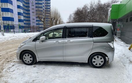 Honda Freed I, 2013 год, 1 450 000 рублей, 10 фотография