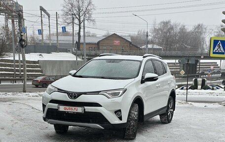 Toyota RAV4, 2019 год, 2 590 000 рублей, 11 фотография