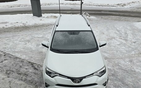 Toyota RAV4, 2019 год, 2 590 000 рублей, 13 фотография