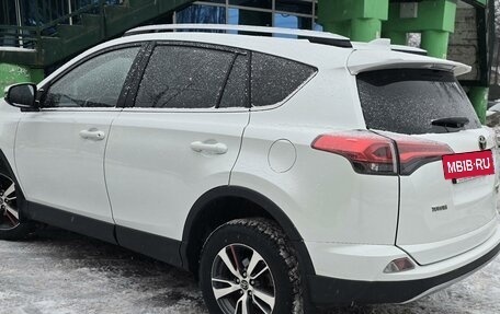 Toyota RAV4, 2019 год, 2 590 000 рублей, 14 фотография