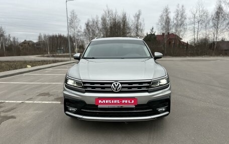 Volkswagen Tiguan II, 2018 год, 2 350 000 рублей, 3 фотография