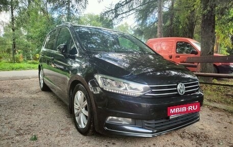 Volkswagen Touran III, 2016 год, 1 850 000 рублей, 3 фотография