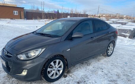 Hyundai Solaris II рестайлинг, 2013 год, 620 000 рублей, 6 фотография