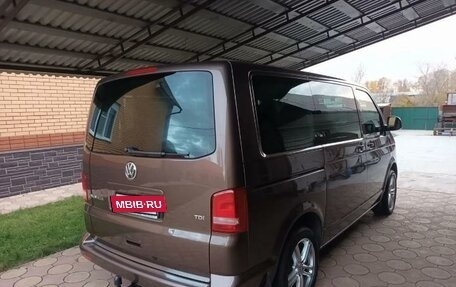 Volkswagen Caravelle T5, 2011 год, 2 400 000 рублей, 2 фотография