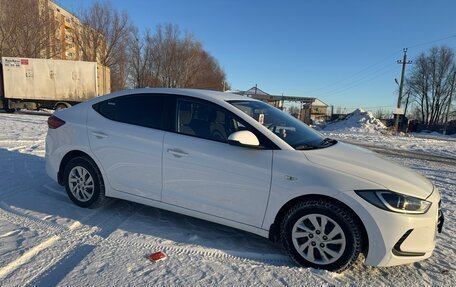 Hyundai Elantra VI рестайлинг, 2017 год, 1 320 000 рублей, 3 фотография