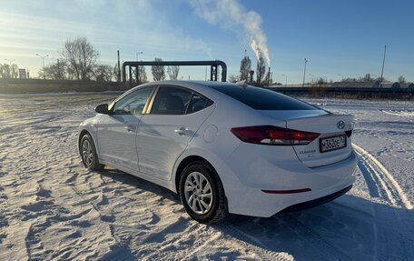 Hyundai Elantra VI рестайлинг, 2017 год, 1 320 000 рублей, 6 фотография