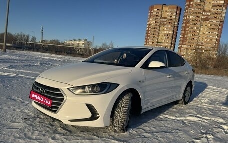 Hyundai Elantra VI рестайлинг, 2017 год, 1 320 000 рублей, 8 фотография