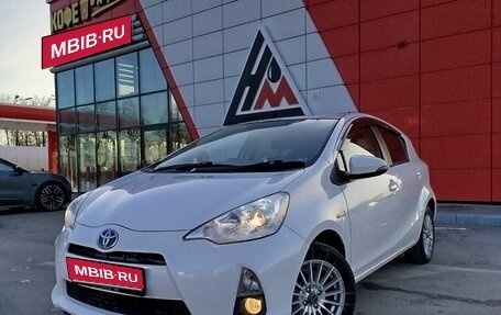 Toyota Aqua I, 2012 год, 950 000 рублей, 1 фотография