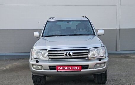 Toyota Land Cruiser 100 рестайлинг 2, 2006 год, 2 100 000 рублей, 2 фотография