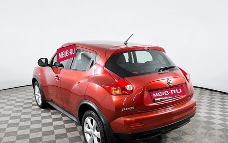 Nissan Juke II, 2011 год, 830 000 рублей, 11 фотография