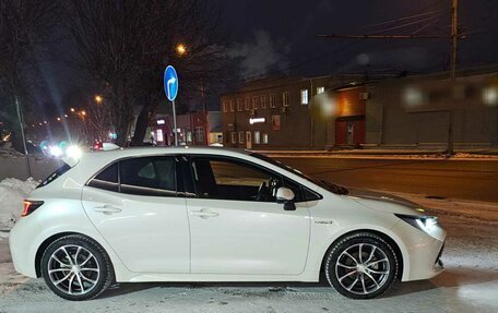 Toyota Corolla, 2018 год, 2 099 000 рублей, 12 фотография