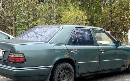 Mercedes-Benz E-Класс, 1994 год, 105 000 рублей, 2 фотография