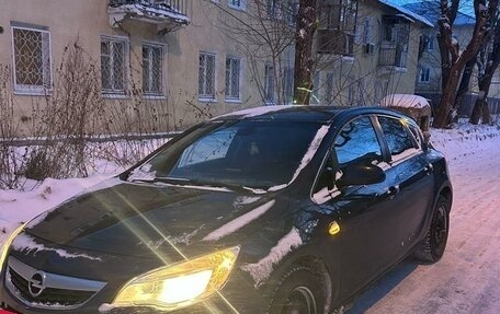 Opel Astra J, 2011 год, 680 000 рублей, 2 фотография