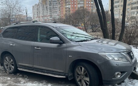 Nissan Pathfinder, 2016 год, 2 300 000 рублей, 2 фотография