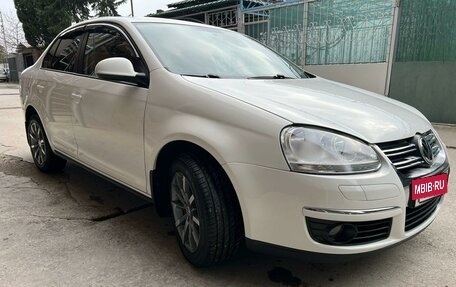 Volkswagen Jetta VI, 2010 год, 1 050 000 рублей, 4 фотография