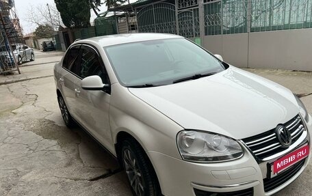 Volkswagen Jetta VI, 2010 год, 1 050 000 рублей, 13 фотография