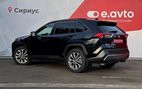 Toyota RAV4, 2021 год, 3 690 000 рублей, 6 фотография