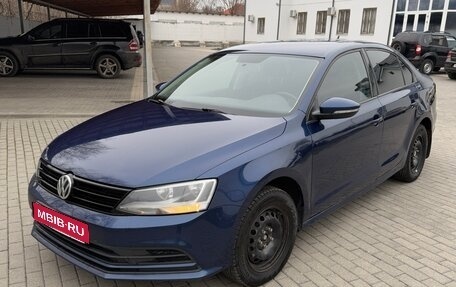 Volkswagen Jetta VI, 2015 год, 1 100 000 рублей, 1 фотография