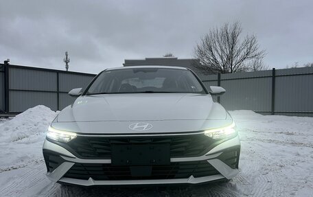 Hyundai Elantra, 2024 год, 2 350 000 рублей, 8 фотография